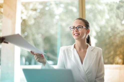 How a Ghostwriter in BWL Assists in Crafting Documents for Internship and Assistantship Applications